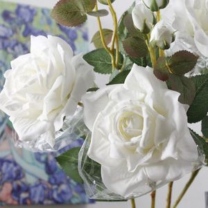 Flores decorativas grinaldas 2pc Touch real Rose 4 Bud artificial Feel látex para layout caseiro Decoração de casamento Floral arranjo
