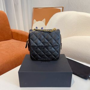 Małe słodkie plecaki w stylu hobo wędrujące torby na torby luksusowe designerskie plecaki skórzane portfele łańcuchy sprzętowe