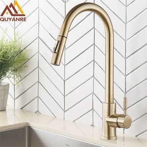 Quyanre Brushed Gold Kitchen Faucet Pull Out Kitchen Sink Water Tap Single Handle Mixer Tap 360 Rotation Kitchen Shower Faucet T200423