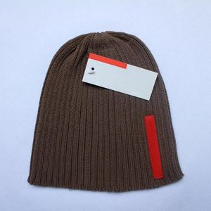 2022 Design de inverno Homens Mulheres Beanie Man Hat Hat Casual Chapéus Mens Cap preto Cinzento cinza Caps de caveira H14