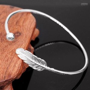 Miuoxion all'ingrosso Retro braccialetto di piume Creatività Personalità Gioielli di moda per le donne Caratteristica Namour Regalo di fascino Tutte le stagioni Bangle Inte