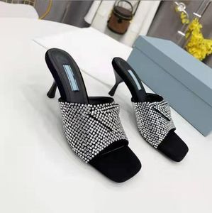 Pantofole da donna con strass alla moda Scarpe Slide Sandali firmati di lusso Infradito piatti larghi estivi di alta qualità