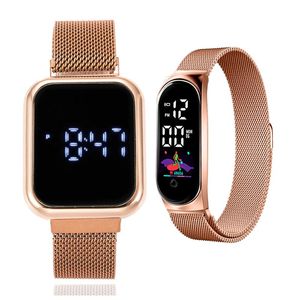 Wristwatches Digital Lover Watches Milanese Magnetic Buckle Couple Watch LED Wrist For Men Women Luxury Electronic ClockWristwatches