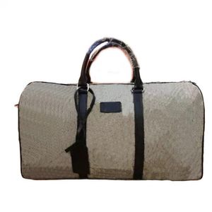 Дорожная сумка Lady Man Super Capacity Letter Наклонная сумка через плечо Duffle Duffel Bags Дизайнерские роскошные сумки Женщины Мужчины Багаж Путешествия