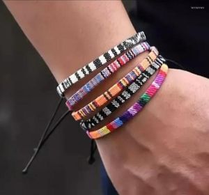 Fios de miçangas Braceletas trançadas multicoloridas nepales para mulheres e fabrica de tornozeleira de tornoziga vintage tecido de tecido artesanal de bracelete