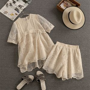 Solid Sweet Style Lace Women Shorts устанавливает летний дизайн Hollow Out Elegant Office Lady Clothing Suits 220606