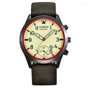 Orologi da polso 2022 Orologi sportivi da uomo XI Fashion Glow Calendario luminoso Orologio al quarzo Soldato militare Cinturino in nylon Hect22