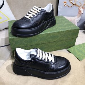 Scarpe da ginnastica schiumose firmate uomo donna scarpe prezzo all'ingrosso maglia mocassini da ginnastica tripla da corsa leggeri e traspiranti verde bianco scarpe da ginnastica rosse con ape scarpa 35-40