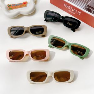 Barn söta vintage Frosted Rectangle UV400 Solglasögon utomhusflickor pojkar söta skydd Klassiska barn 220705