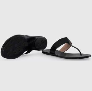 2022 Skórzane stringi sandały z podwójnymi literami Sandały Kobiety pantofel mężczyzn slajdów nabrzeże kobiet 35-41 #GTS