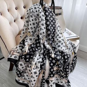 Sciarpa di cotone di marca di lusso Scialli e stole da donna Primavera Pashmina Hijab Bufanda Foulard Bandana femminile Stole da spiaggia