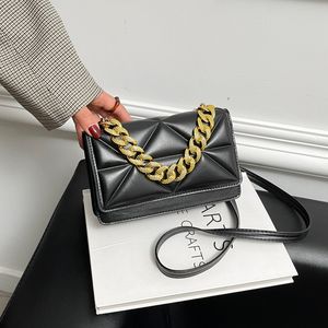 HBP-paket handväskor våren enkel mode liten fyrkantig väska ringar ring kedja handväska högaller axelväskor