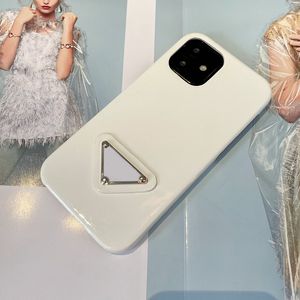 Hot Sell Designers Luxurys Casos de telefonia para iPhone 13 12 11 Pro Max 7 8 xr x xs iPhone Brand Case Wholesale D2204145Z