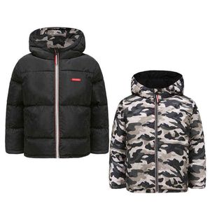 Roupas de menino camuflagem de camuflagem de algodão de inverno para meninos espessos jaqueta de menina quente pode ser usada em ambos os lados roupas de crianças 2-10 anos J220718
