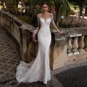 Andere Brautkleider Elegante Stickerei Spitze Braut Sexy V-Ausschnitt Langarm Sweep Zug Meerjungfrau mit KristallSonstiges