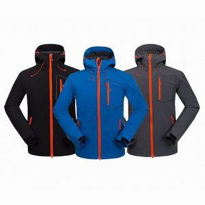 M-4XL Utomhus Mens Sports Vattentäta jackor slitage för män Soft Shell Stand Neck Hooded Camping Windbreaker Ytterkläder 1558