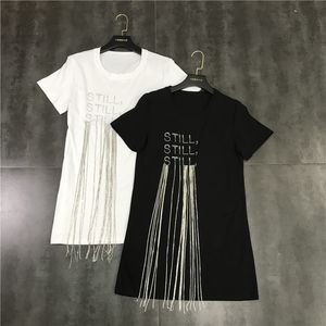 新しいデザインレディースファッションラインストーンレタータッセルパーソナリティ半袖コットンミディアムロングTシャツトップ