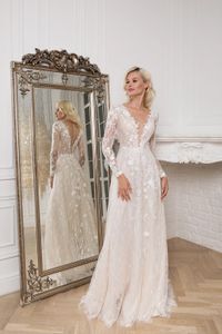 2022 A Line Wedding Dresses Sheer Long Sleeves Bridal Gowns Flowy Lace D Flowers Sweep Train Scoop Neck V Neck Back Covered Buttons Illusion Bohemain Beach Ceremony