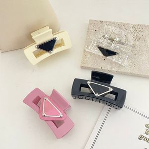 Luxury P Letter Designers Brampes Trasparenza Donne quadrate Clip per capelli quadrati Clip artiglio di colore solido per granchio per ragazza