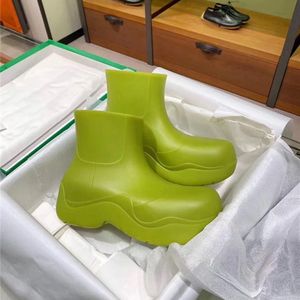 Fashion-New Hot Design Green PVC Platform Rain Boots For Women Winter Candy Hot Thick Sole Snow Boots Ladies ökar hälen Cowboy Boots