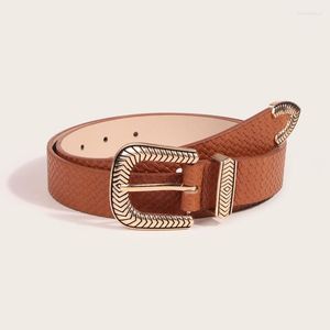 Pasy Vintage Western Women Belt Rzeźba metalowa klamra pu skórzany pasek damski swobodny dżins