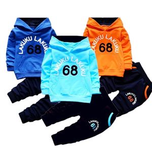 Conjuntos de roupas para bebês crianças 2 3 4 5 6 anos Terno de aniversário Meninos trajes infantis Man Brand Sport Suits Hoodies Top +Calças 2pcs Conjunto 220507