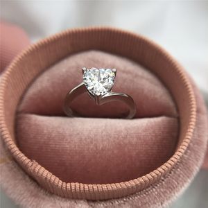 Wed Diamond Heart Designer Ring for Woman 925 Sterling Silver White 5A 지르코니아 약혼 결혼 반지 여성 고급 보석 발렌타인 데이 선물 상자