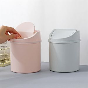 Mini Desktop Waste Bin Trash Can Garbage Basket Table Roll Swing Lock Liten sax Penna Hushållskontor Lagring Tillbehör 220618