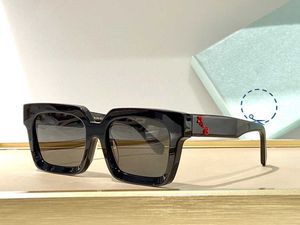 Off Whitesun Brille Mode off W. Sonnenbrille Polizei weiße Luxusdesigner für Männer und WO Style Classic Dicke Teller schwarz weiße Quadratrahmen Eyewear 883