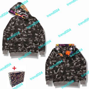 Macradas de alta qualidade Menas moletons de camisetas japonesas Cabeça de tubarão japonês Luminous Camo Star Galaxy Placões homens e mulheres casais com o Samehxux