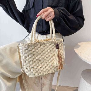 Shopping Bags Bohemia Tassel Straw Women Large Capacity Handmade Handbag Summer Shoulder Beach Fashion Rattan Crossbody Clutch sac 220318