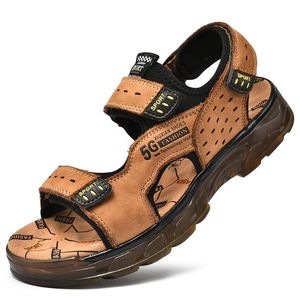 Sneakers Casual Men Gladiator Outdoor Beach Summer Leisure Sandals Soft Bottom Handing Trekking Water Designer Classic 584