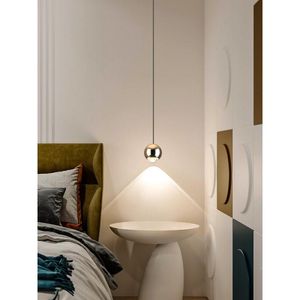 Plafoniere Lampadario da comodino Camera da letto nordica Minimalista Creativo e leggermente lussuoso Interruttore tattile moderno Palla Internet CelebrityCeiling