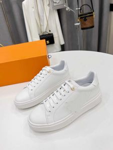 Klänning casual skor män lera grädde vit svart koppar röd bokstäver uppfödda halv frysta gula blå reflekterande sneakers 0321