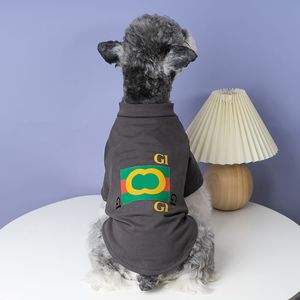 Designer Dog Apparel Cat Clothes Designers Puppy Sweaters Letters Dogs Clothing Hoodies Pets Dog Coats kläder 2205314D