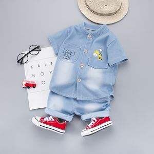 夏の男の子の服セット幼児服漫画ジャイラフTシャツ +デニムショーツ2PCS幼児キッズカジュアルスーツトラックスーツ