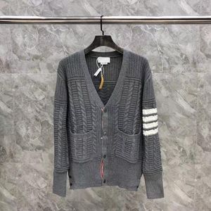 Мужские свитеры мужские кардиган классический свитер Merino V-образный выстрел с шарнирным рукавом корейская модная зимняя куртка для женщин.