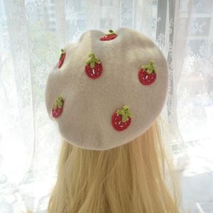 Basker handgjorda kvinnors basker hatt liten färsk jordgubbsmålare tjej höst och vinter söt all-match kex beanie hatberets