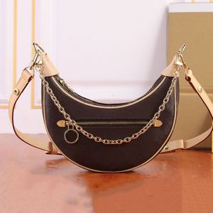 Half Moon Baguette Bag Underarm Chain Shell Women Crossbody Bags Shoulder Boston Pillow Handbag Purse Pouch Lady Plain High Quality borttagbara remmar