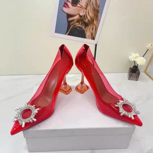 2022 Brand Women's Heaver Heavers Designer Pointed Toe Strass Decorativo Jelly Sandálias Verão Casual Slide Partido Sapatos