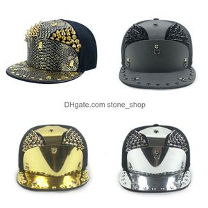 Wholesale shop snapback hats for sale - Group buy Adjustable Baseball Fitted Hats Fashion Sport Men And Women Snapback Ball Caps Stone shop European American Punk Style Snakeskin Armo jlldir