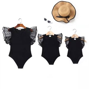 Macacão OnePiece Malha Mãe Filha Vestidos Combinando Família Conjunto Mãe Bebê Mamãe e Eu Roupas Moda Feminina Meninas Macacões 220531