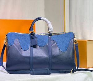 Designer Män och kvinnor Duffel Väskor Bagage Luxury Leather Outdoor Travel Stora kapacitet Handhållen Klassisk Fashion Inner Back Storlek 50-29-23 M45975