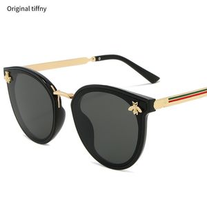 2022 Luxury Women Sunglasses Oval Metal Frame Little Bee Men Sunglasses UV400 Classic Retro Brand Sport Glasses Oculos de sol Y220413