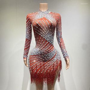 Fritidsklänningar Röda Svarta Rhinestones Pärlor Fransar Höghalsad Mesh Bodycon Klänning Bar Födelsedag Fira Kvinnor Dans OutfitCasual