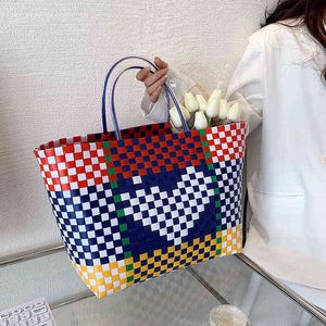 Ny Woven Stripe Straw Woven Tote Bag Fashion Simple Shoulder Bag Leisure stor kapacitet strand utländsk stil tygväska shoppare 220614