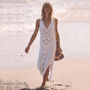 女性用水着かぎ針編み白いニットビーチドレスホローチュニックノースベベルロングドレスビキニカバーアップ女性水着カバーアップビーチウェア