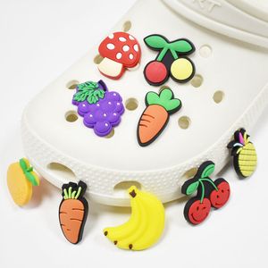 Amuletos de frutas para sapatos Pêra Melancia Banana Laranja Tipos de frutas Decorações para sapatos de jardim Chapéus Presentes para crianças Croc Jibz