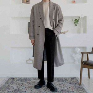 Miscele di lana da uomo SYUHGFA Abbigliamento da uomo chic Cappotto lungo di lana casual 2022 Autunno Cappotto lungo doppiopetto con cintura allentata spessa viola T220810