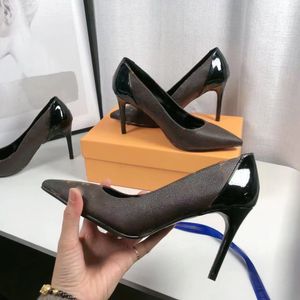 Yüksek kaliteli en son bayanlar lüks tasarımcı moda klasik kadın ayakkabı eski baskı logosu stiletto seksi balo elbise kokteyl yüksek topuklu 8cm 10cm 34-41